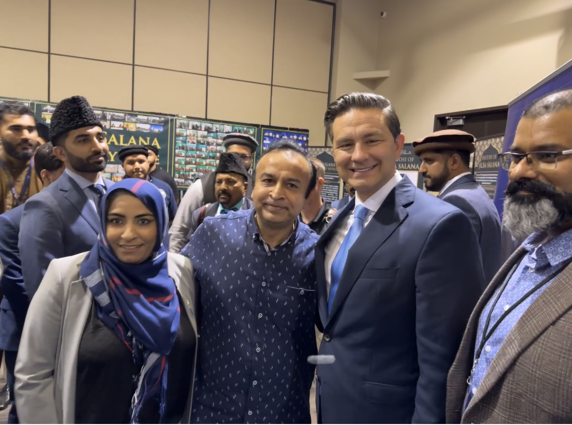 Hafeez meeting residents